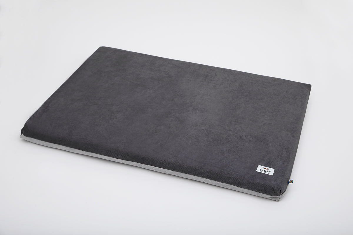 grey / light grey