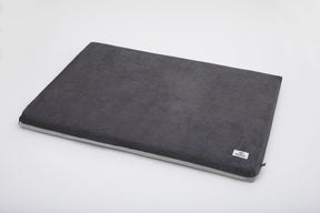 grey / light grey